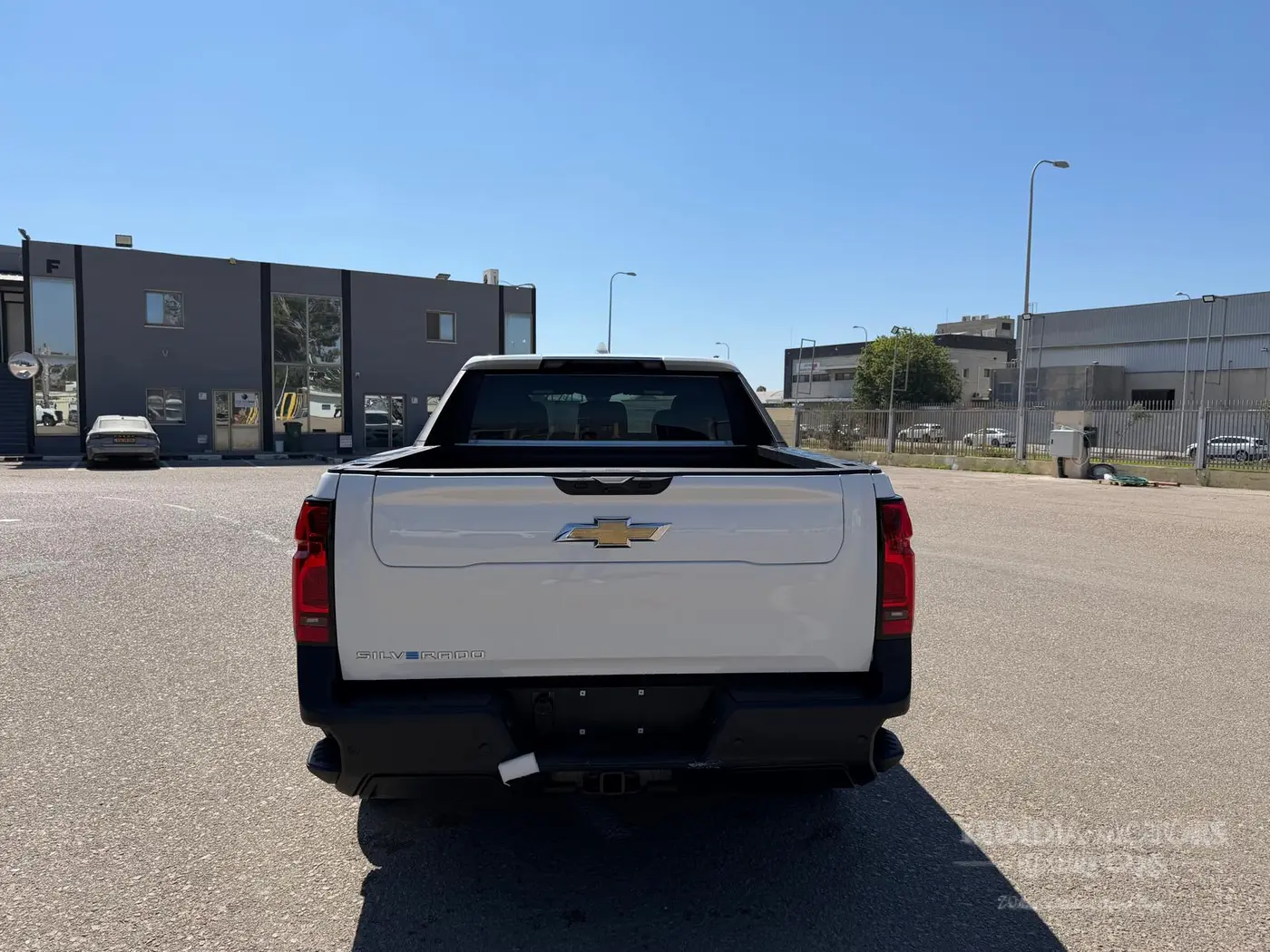 GMC SIERRA EV ELEVATION PREMIUM ER 18 2026 — תמונה 1
