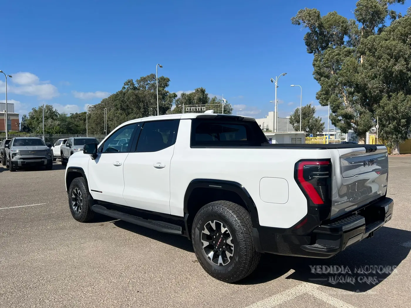 GMC SIERRA EV AT4 PREMIUM ER 2026 — תמונה 9