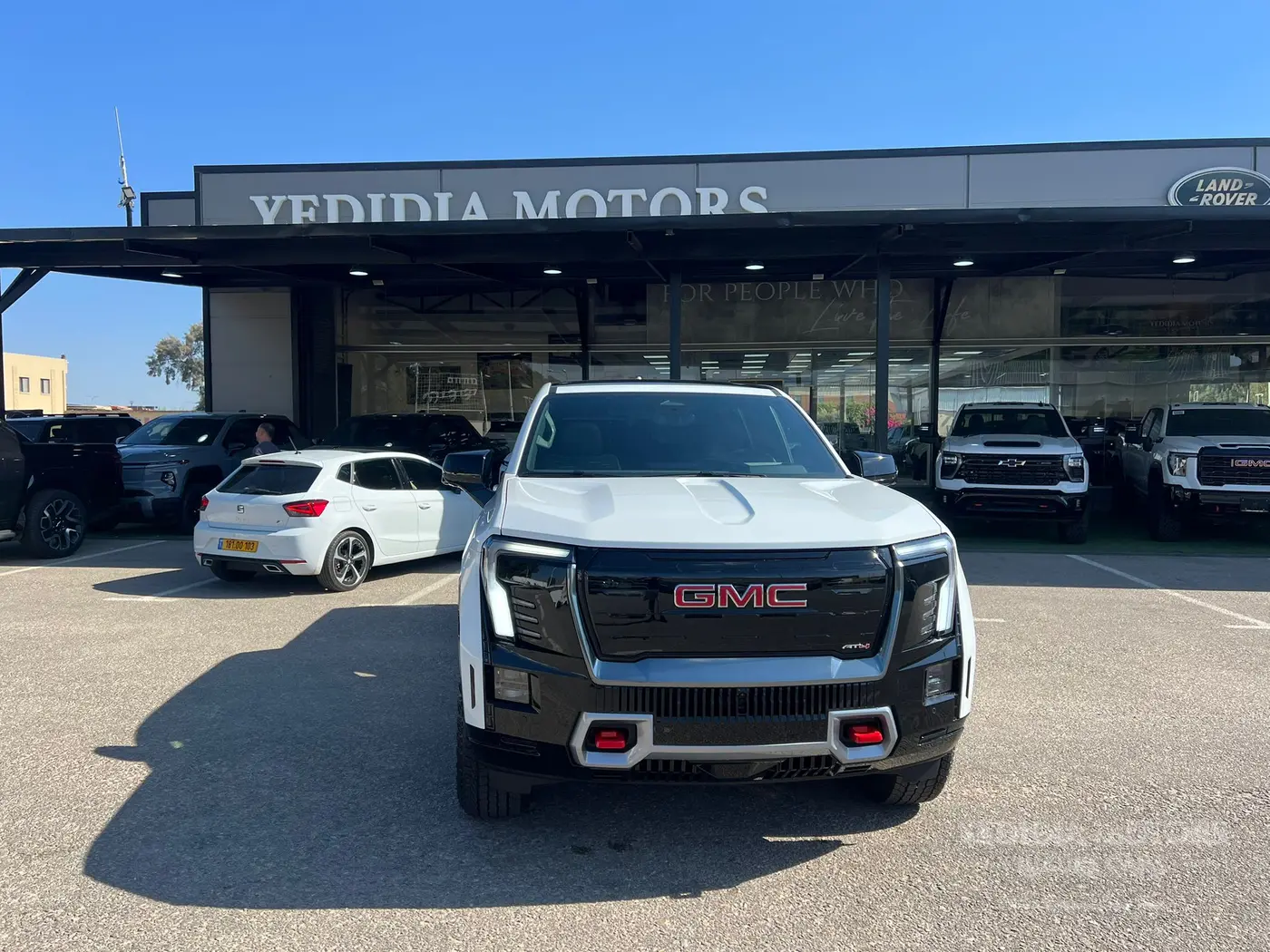 GMC SIERRA EV AT4 PREMIUM ER 2026 — תמונה 7