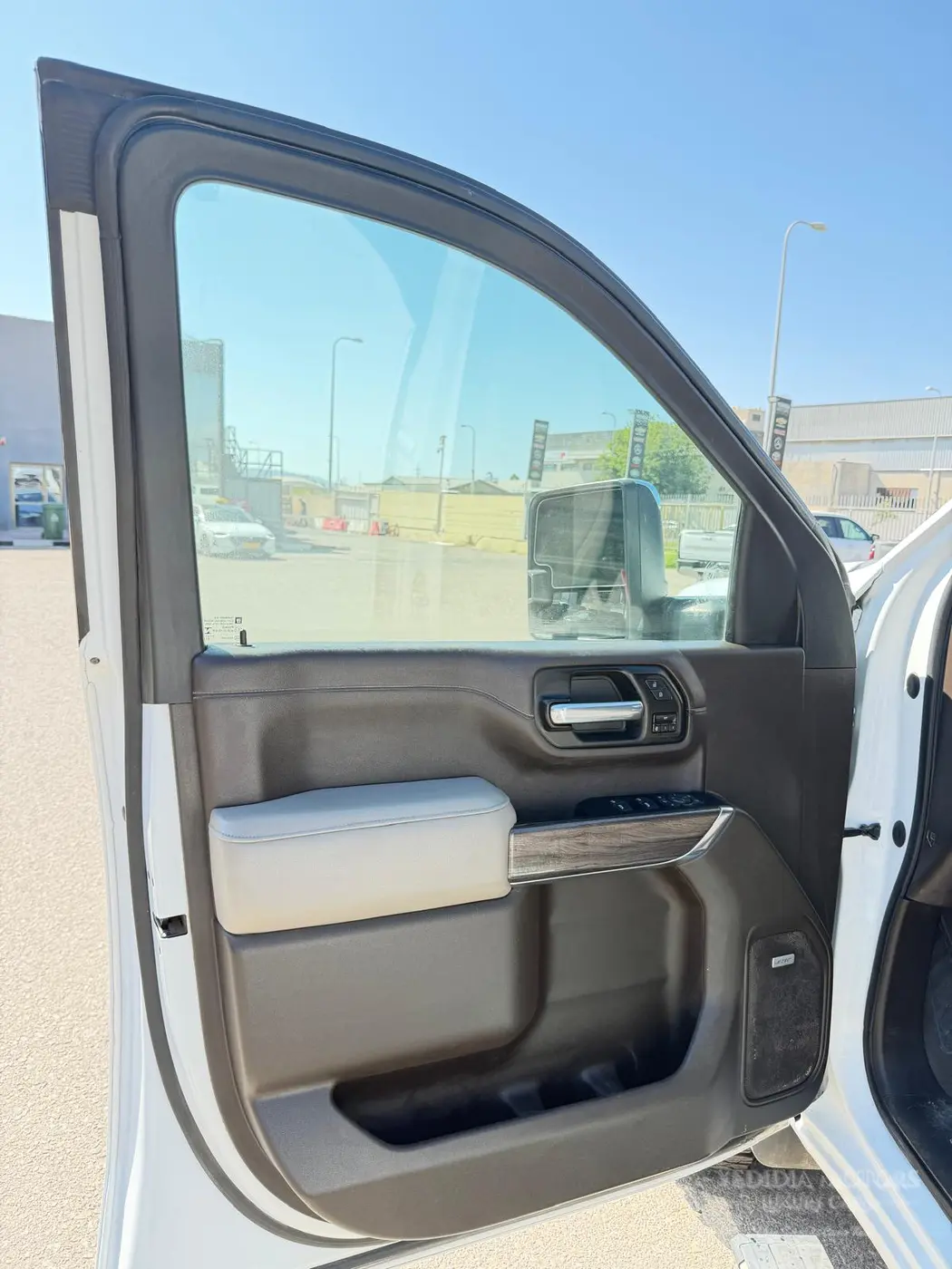 CHEVROLET SILVERADO LTZ + 2021 — תמונה 10