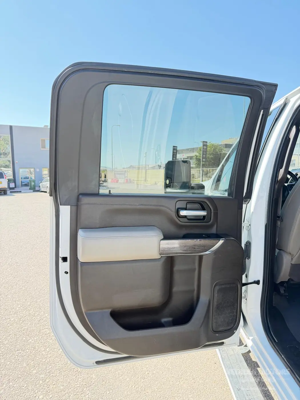 CHEVROLET SILVERADO LTZ + 2021 — תמונה 3